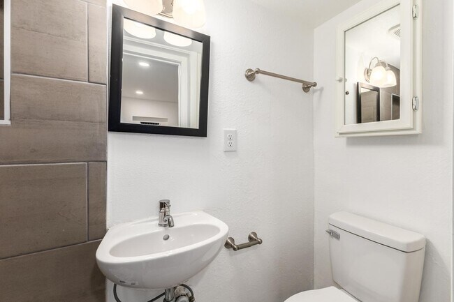 Building Photo - 6935 E 4th St