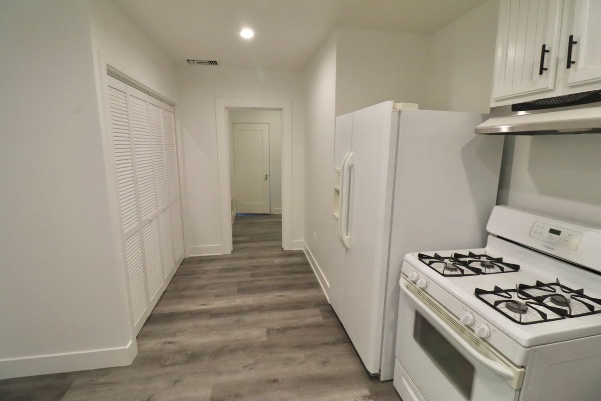 Building Photo - 3150 Lime St