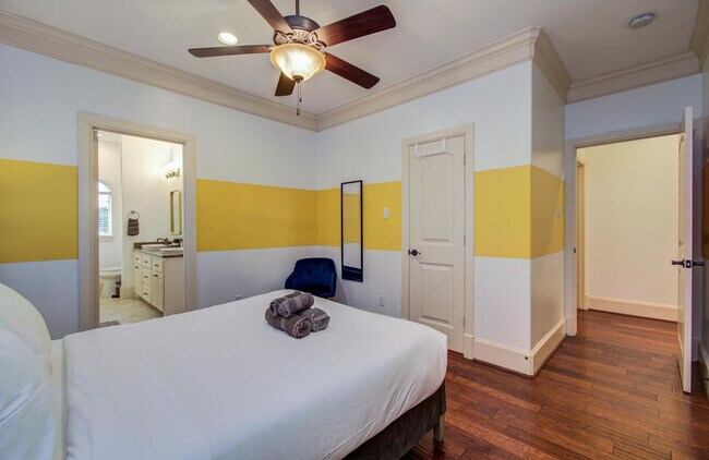 Building Photo - 1204 E 29th St