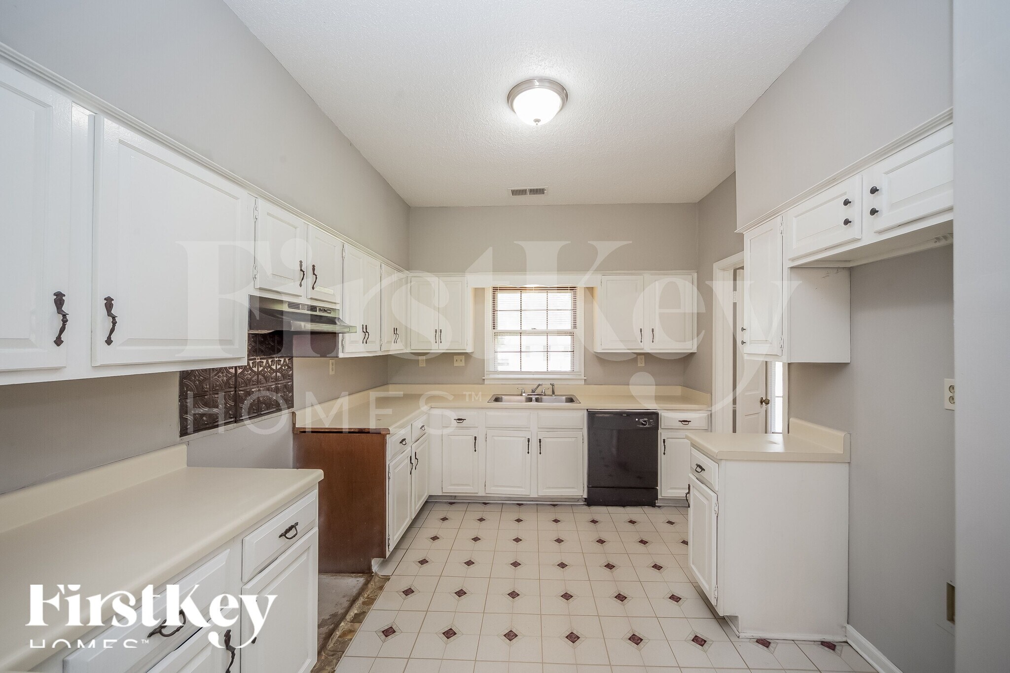 Building Photo - 7115 Falls Hollow Cove