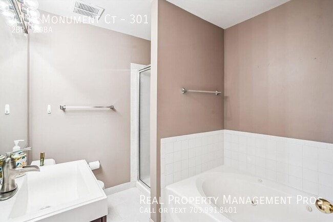 Building Photo - 4130 Monument Ct