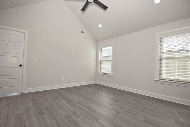 Building Photo - 1210 Monarch Rd