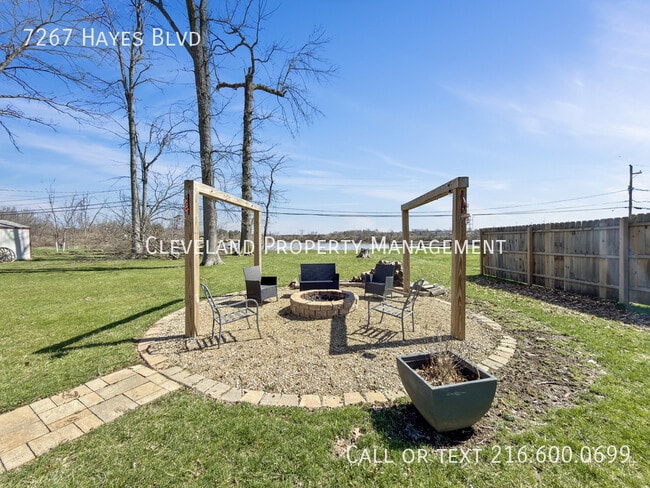 Building Photo - 7267 Hayes Blvd