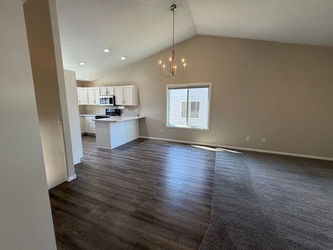 Building Photo - 3606 W Hughes Pl