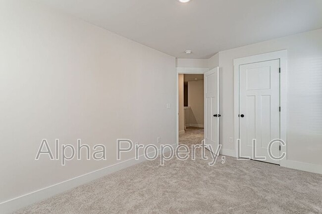 Building Photo - 451 Hazelcote Rd