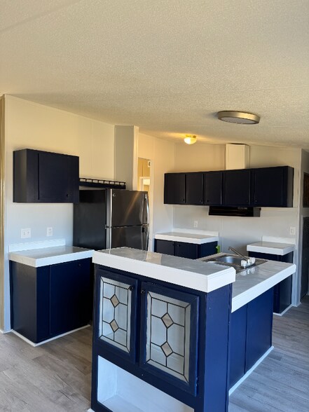 Building Photo - 230 Star Ridge Dr