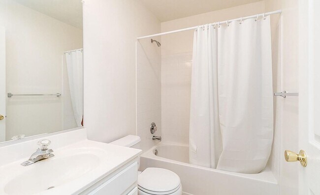 Building Photo - 4733 Buxton Cir