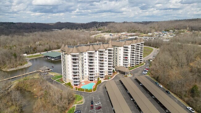 Building Photo - Luxury resort-style living: Fully furnished condo on the Cumberland River less than 25 miles from...