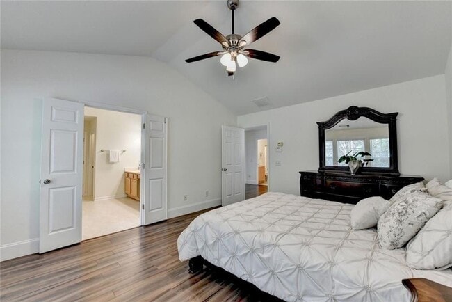 Building Photo - 335 Pintail Ct