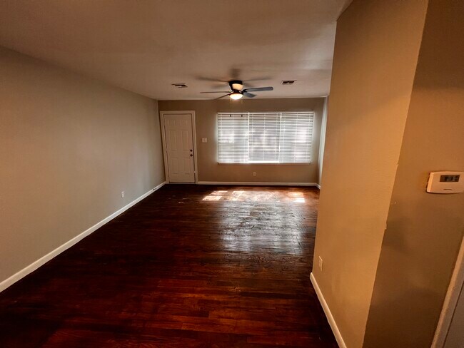 Building Photo - 1321 N 2nd Ave