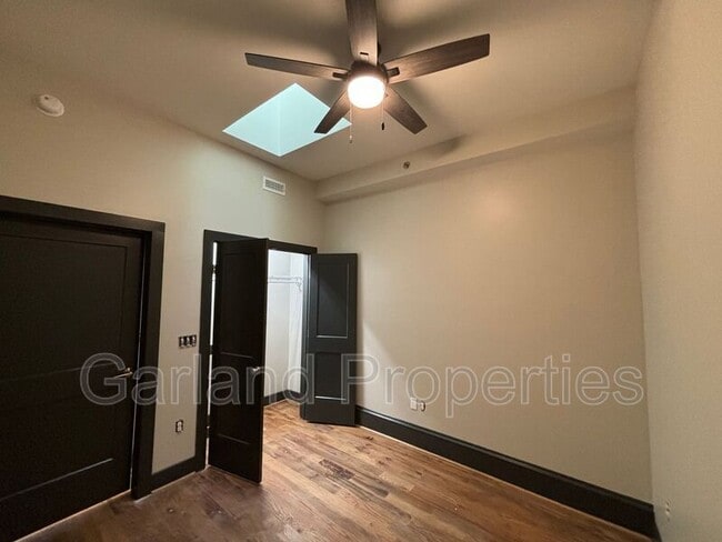 Building Photo - 73 W Main St