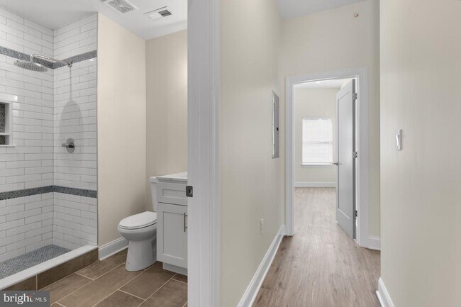 Building Photo - 509 Gorgas Ln
