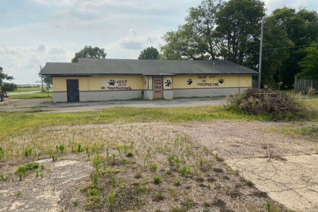 Primary Photo - Commercial OR Residential! - $345 Month / ...