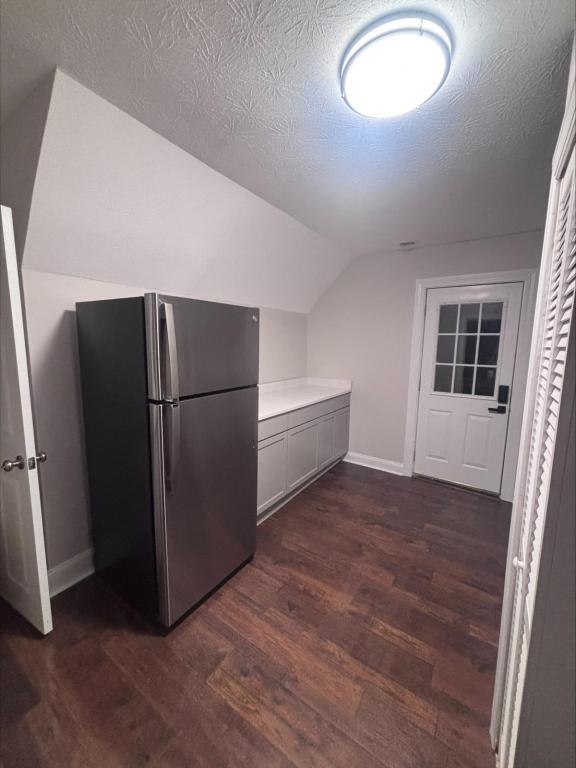 Building Photo - 106 1/2 E College Ave