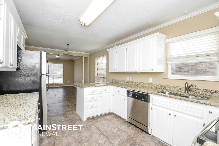 Building Photo - 621 S Willowood Dr