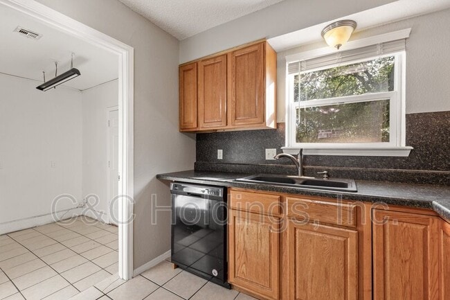 Building Photo - 2427 S 126th E Ave