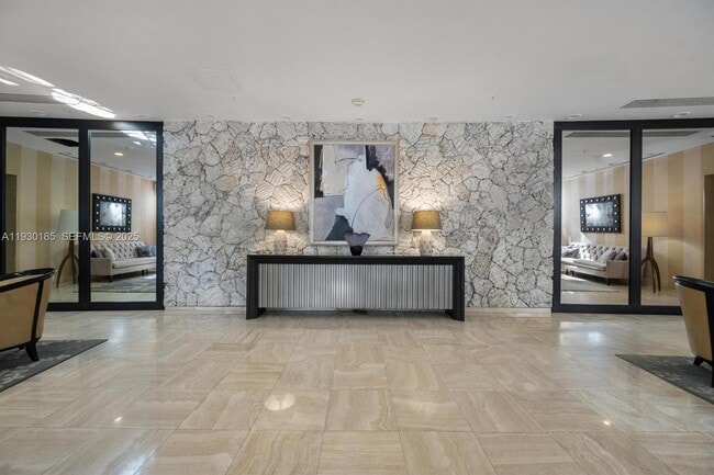 Building Photo - 2450 Presidential Way