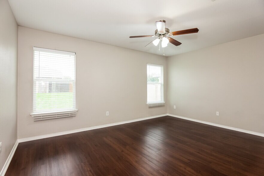 Building Photo - 16904 Fenwick Ct