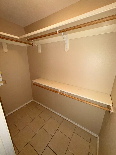 Apt B: Master Closet - 302 W Amy Dr