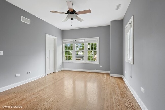 Building Photo - 147 Linden Ave
