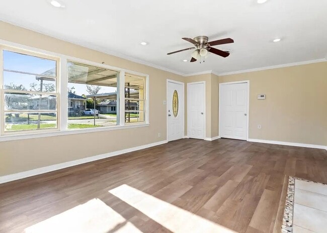 Building Photo - 5470 Spencer Dr