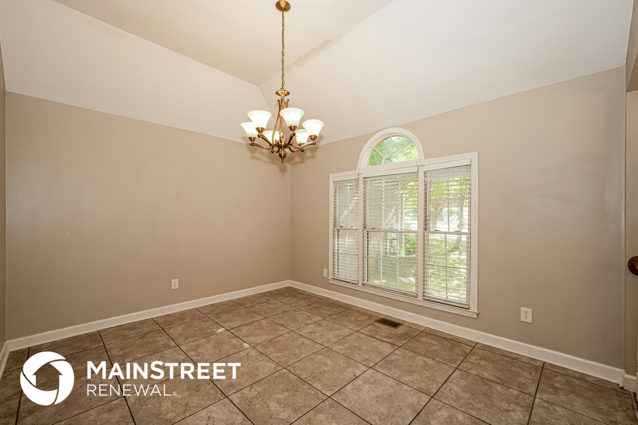 Building Photo - 2208 S Ashford Ct