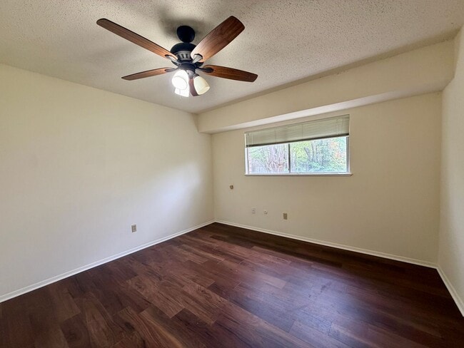 Building Photo - Duplex