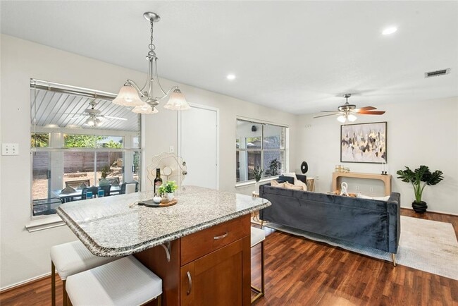 Building Photo - 8411 Glen Canyon Dr