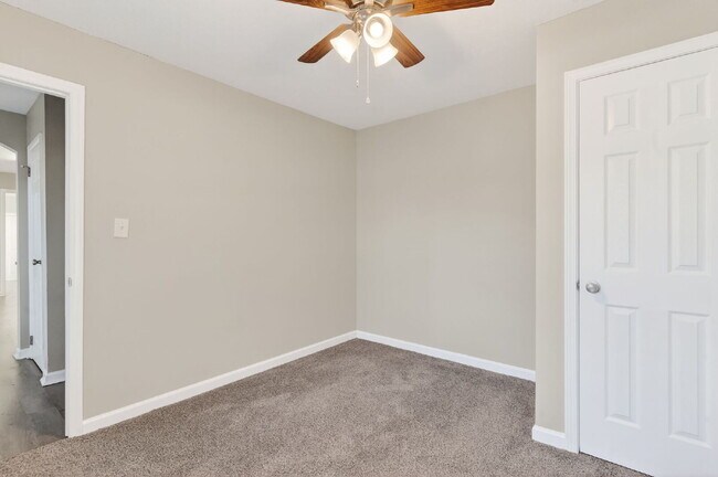 Building Photo - Spacious 5-Bedroom Retreat with 2.5 Baths in Saint Pauls – Your Dream Home Awaits!