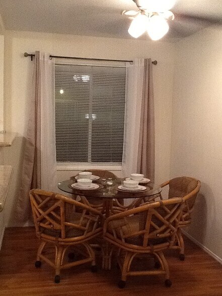 Building Photo - 536 39th W St