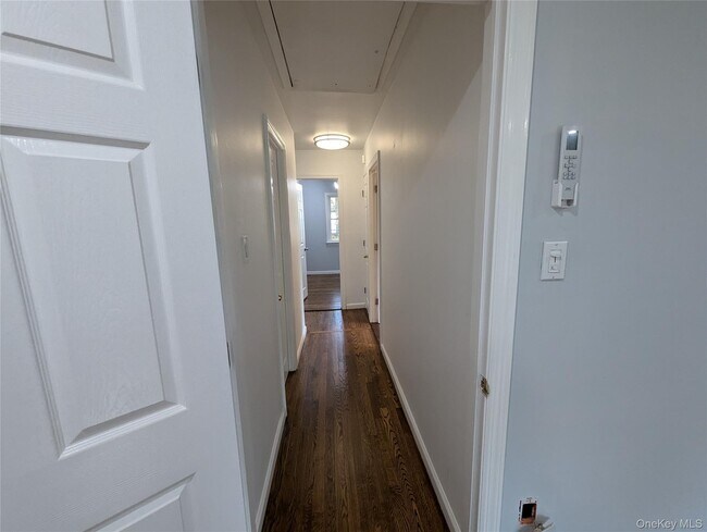 Building Photo - 144 Sequoia Dr