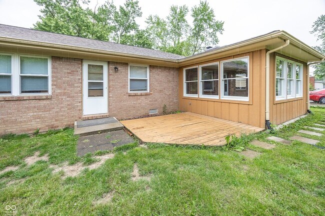 Building Photo - 628 Ash Dr