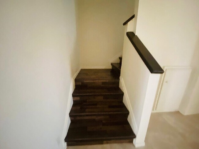 Building Photo - 2903 Patzcuaro Dr