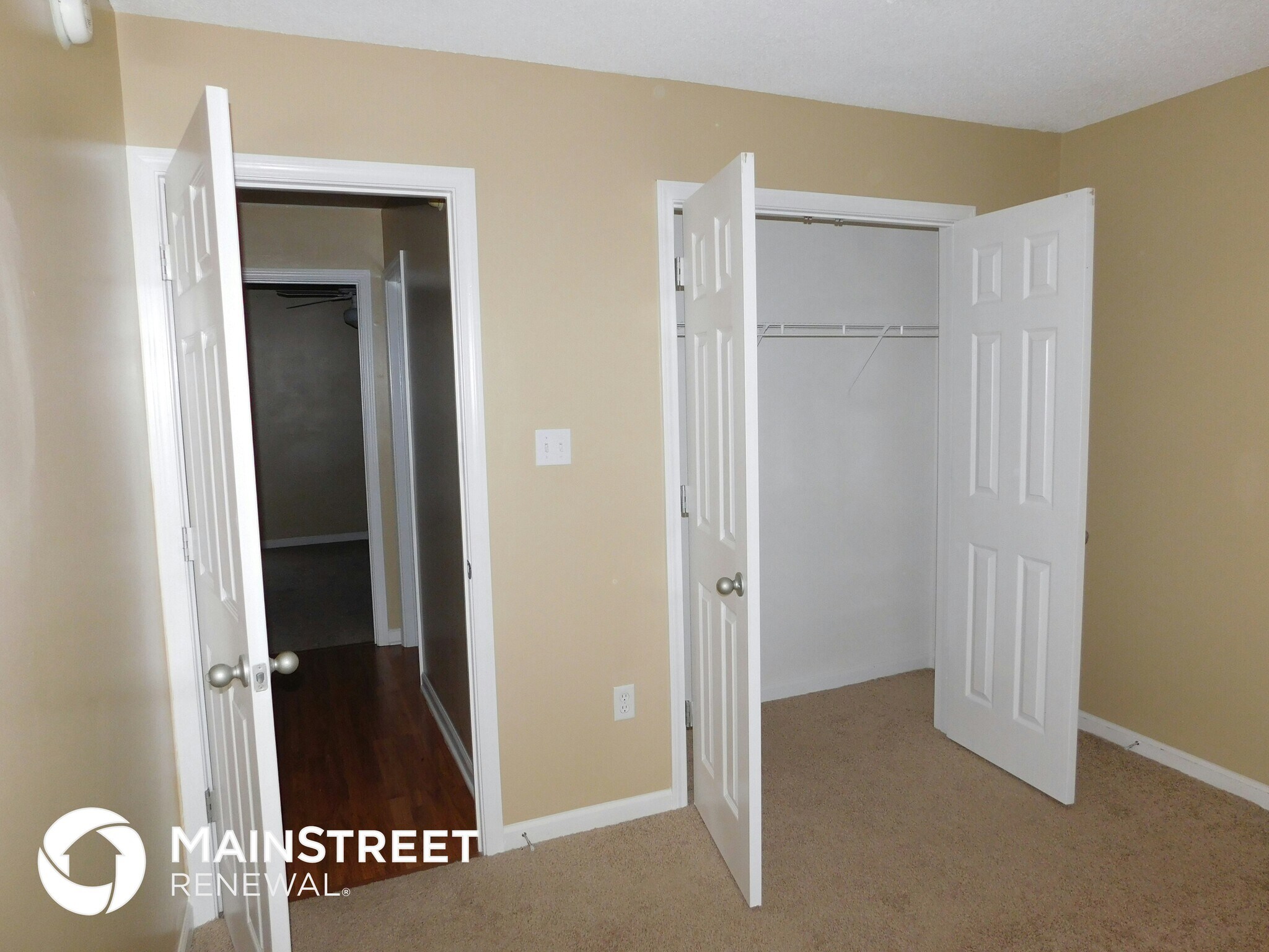 Building Photo - 1688 Sarah Ann Dr W