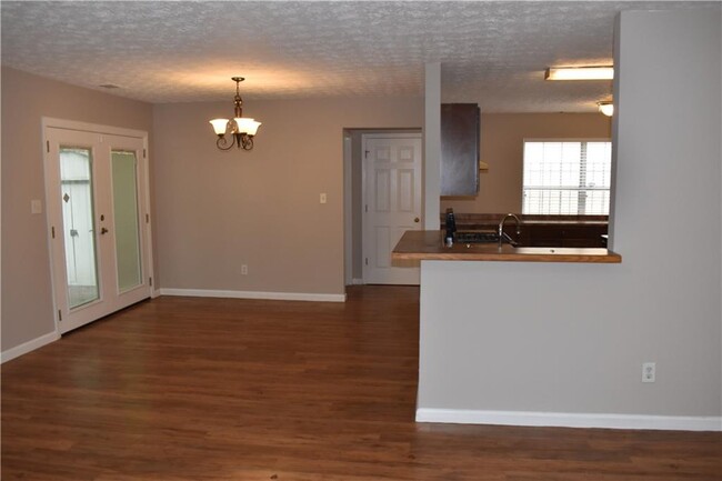 Building Photo - 610 Durham Ridge Dr NW