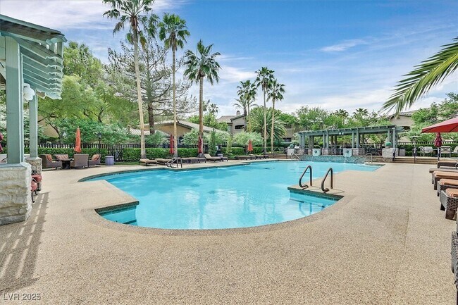 Building Photo - 8737 Red Brook Dr