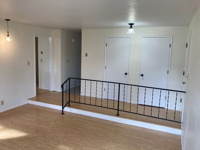 Building Photo - 3 Bedroom House in SW Eugene