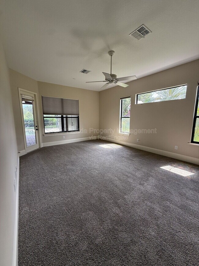 Building Photo - 708 Palenci Ct