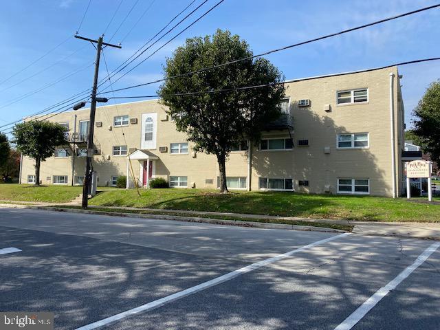 Building Photo - 294 E Winona Ave