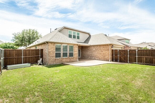 Building Photo - 1034 Blanco Drive