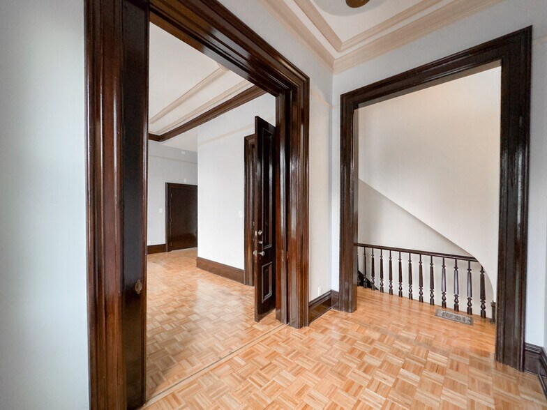 Building Photo - 238 S Ashland Ave