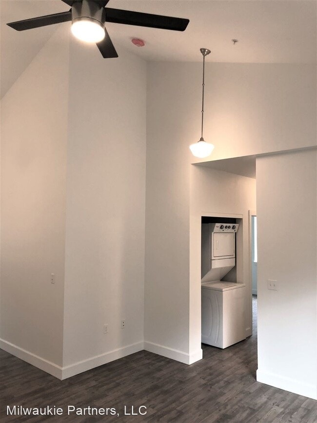 Building Photo - 7510 SE Milwaukie Ave