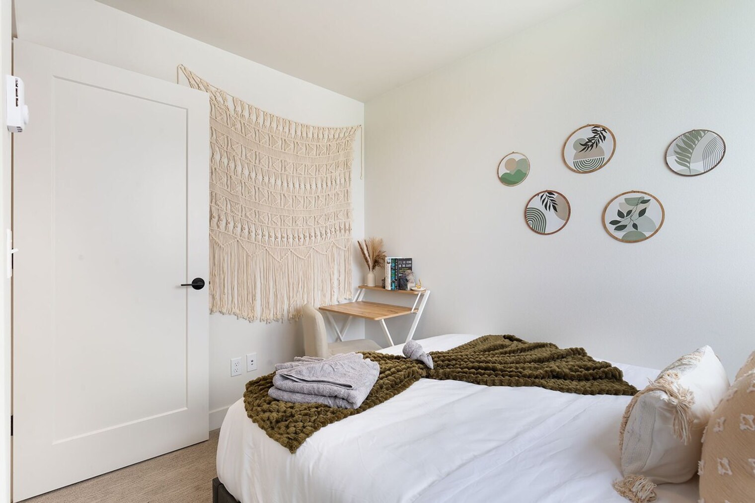 Building Photo - 65 W Dravus St