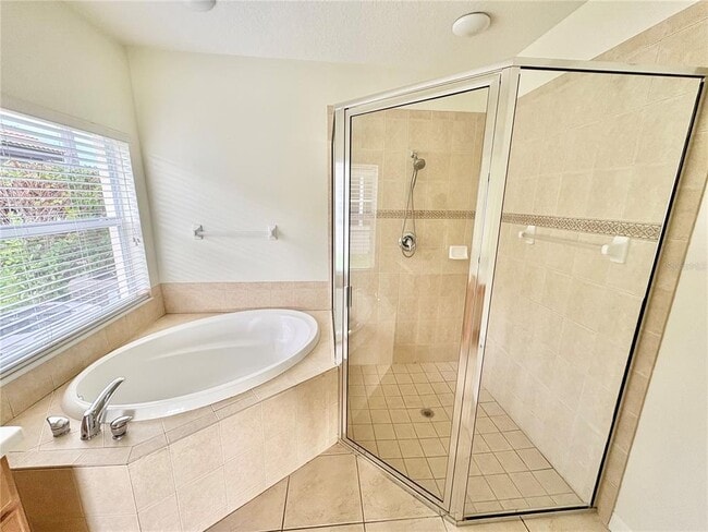 Building Photo - 227 Golden Harbour Trail