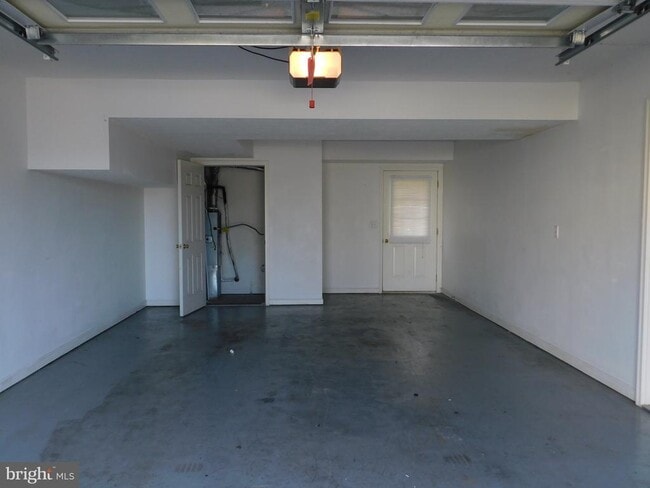 Building Photo - 127 Lighthouse Ln