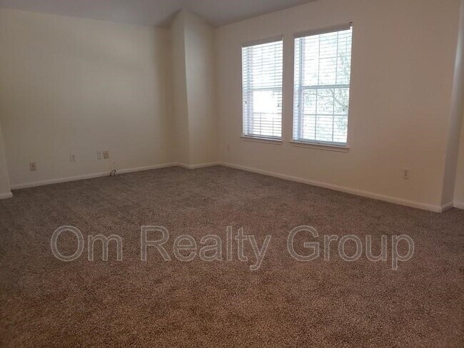 Building Photo - 6655 Stonefort Ct