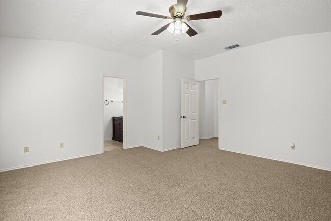 Building Photo - 13313 Black Canyon Dr