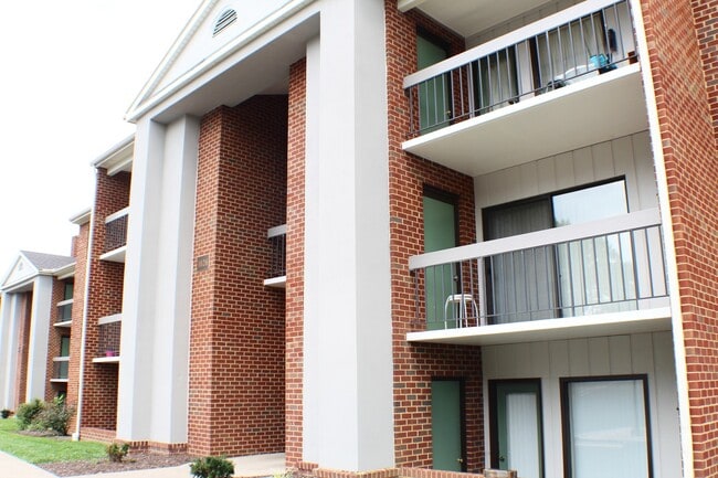 Building Photo - 1026-11 Blue Ridge Dr