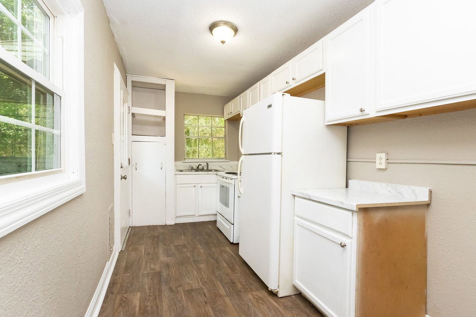 Building Photo - 387 Alice Dr