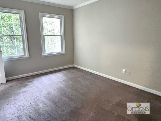 Building Photo - 2BR Townhouse in Roswell